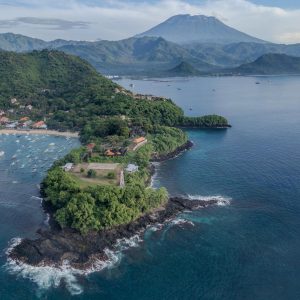 TC-084 — An Island at Rest