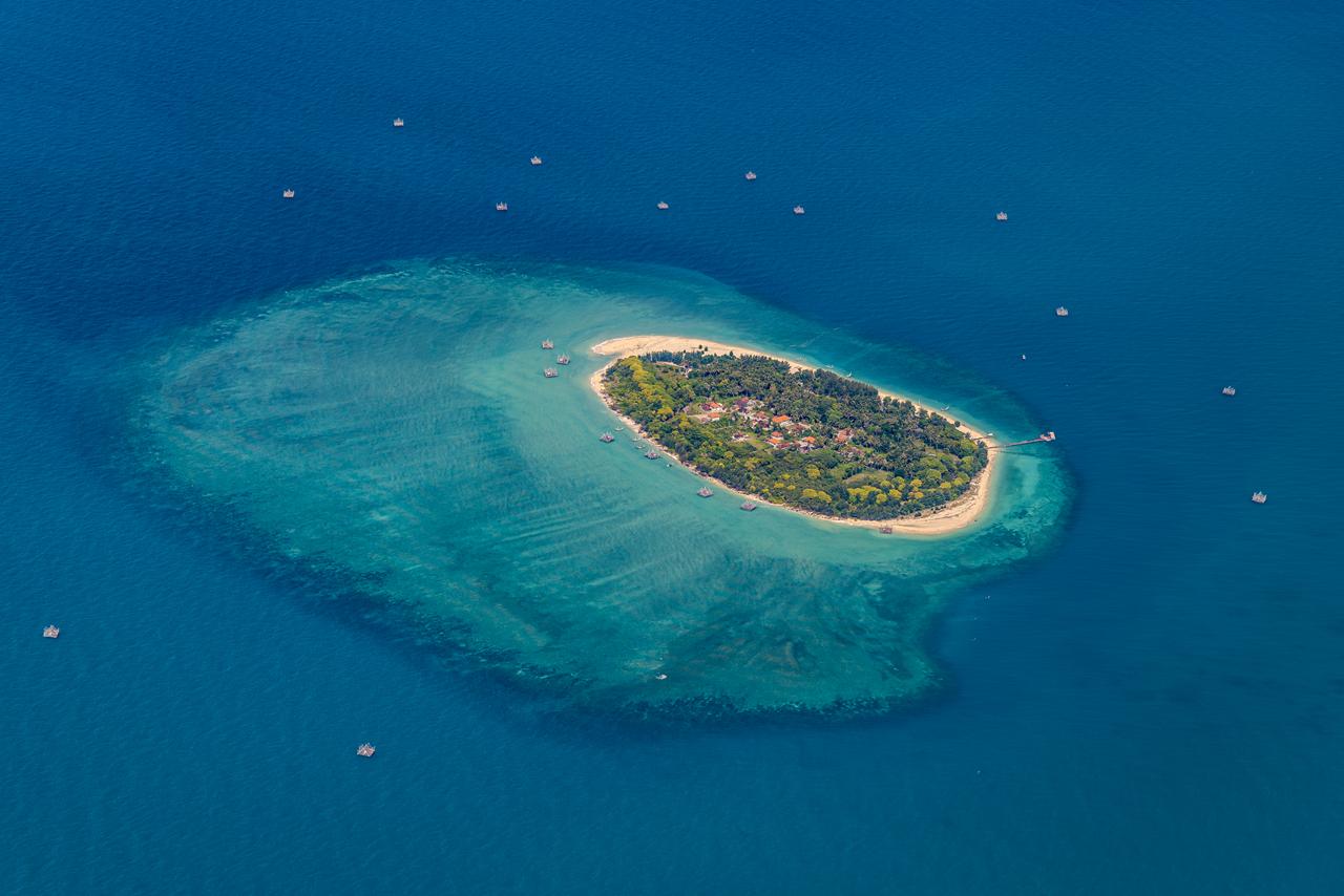 TC-044 — Alone in Blue